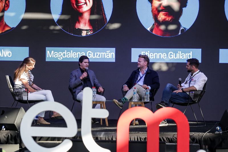 Panel en el escenario 2023