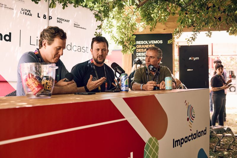 Live podcast 2025